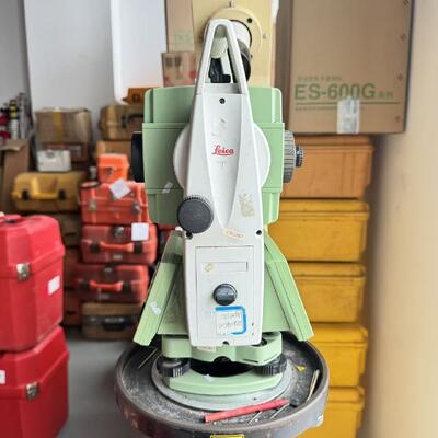 Leica TS09 Total Station with IP66 Dust and Water Resistance 1000m None Prism Distance and 0.6s Coarse Precision