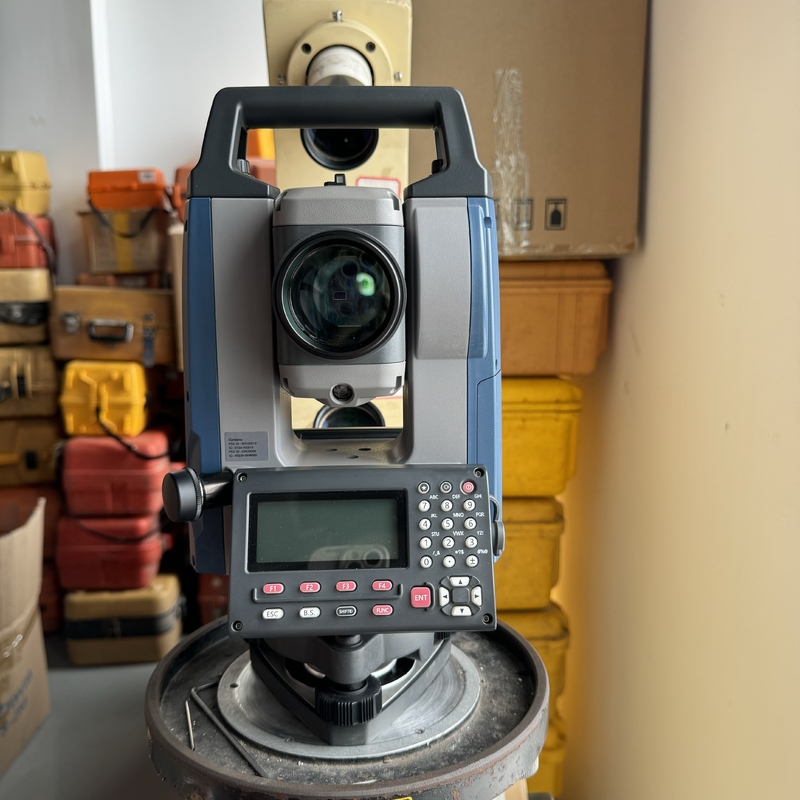 Used Sokkia IM101 total station 32GB USB Flash Memory Total Station with 45mm Aperture and Capacity About 50000 Points Design