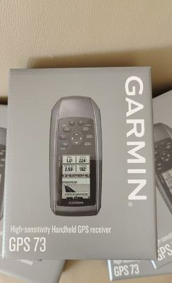 การ์มิน 73 จับ GPS จับมือ GPS ที่ใช้ได้ง่าย มี 4 ระดับ แบบจอ LCD สีเทา และ 50 เส้นทางการนําทาง